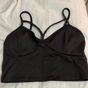 Black cross cross cropped tank top